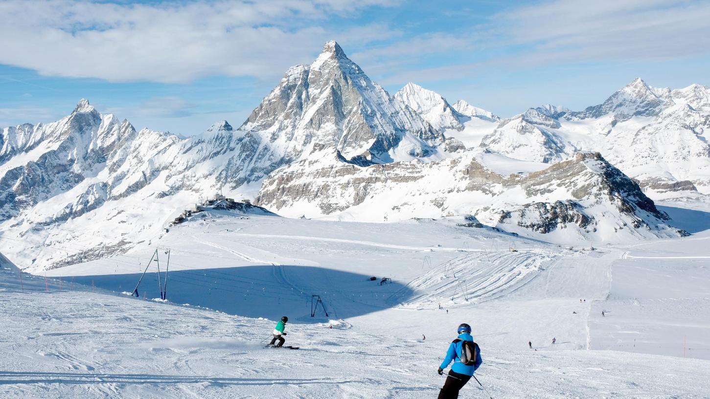 Zermatt ist eines der größten und höchstgelegenen Skigebiete der Alpen. Auch hier müssen sich Urlauber auf höhere Kosten einstellen.