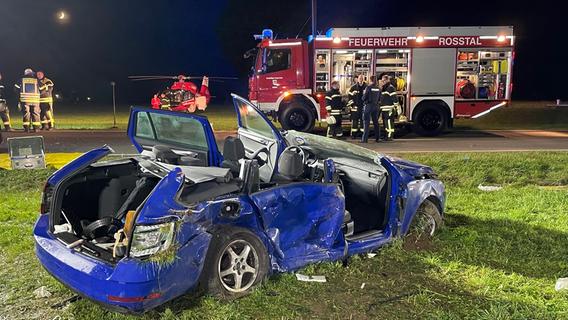 Schwerer Verkehrsunfall im Landkreis Fürth: Zwei Personen schweben in Lebensgefahr