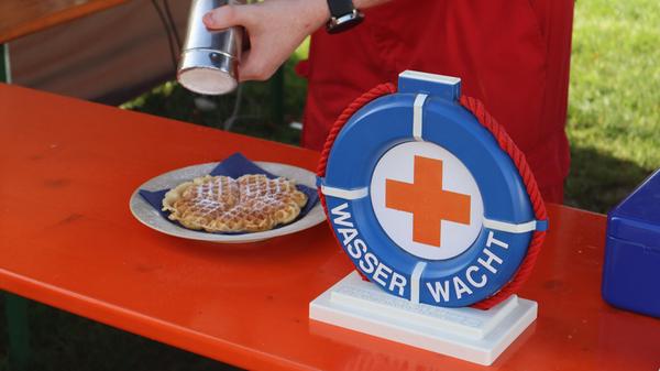 Ob süße Waffeln oder Bratwurstsemmeln – für das leibliche Wohl wurde bestens gesorgt.