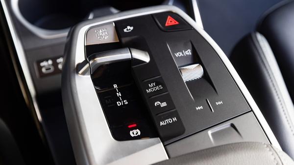 Da fehlt doch was: Den Dreh-Drück-Regler von einst gibt es nicht mehr. Hersteller