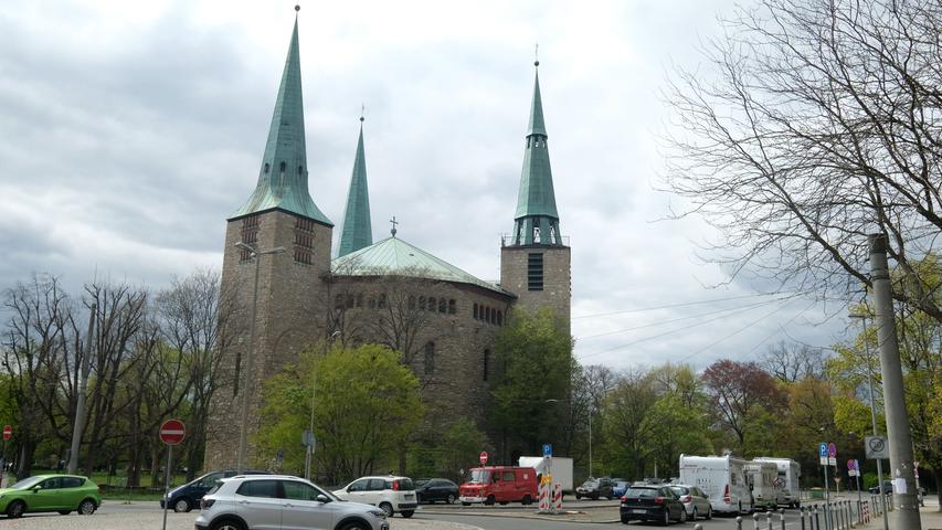 Die Reformations-Gedächtnis-Kirche ist eine im 20. Jahrhundert erbaute evangelische Kirche in Nürnberg.