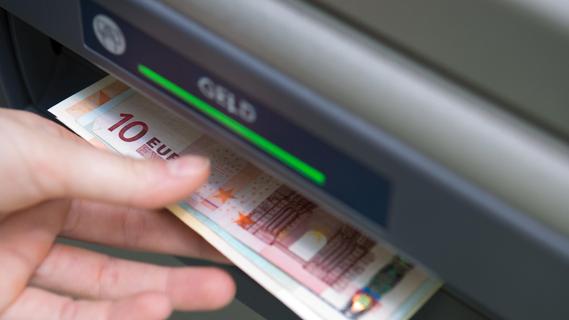Raiffeisenbank Neumarkt: Nur noch Bargeld für betreute Personen