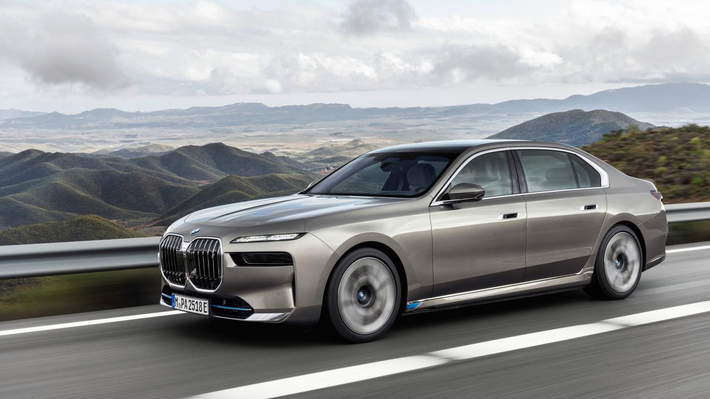 BMW i7: Der elektrische Luxusliner streckt sich auf eine Länge von fast 5,40 Metern.