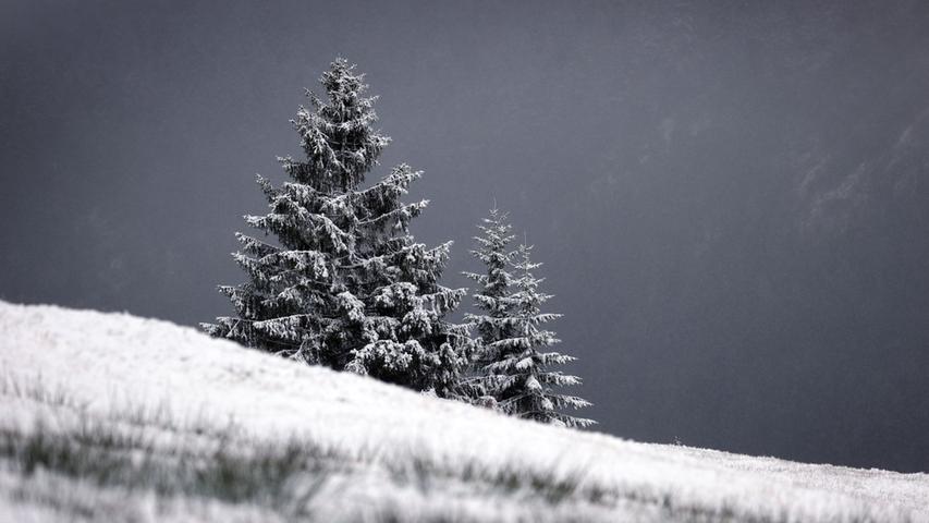 Es schneit und graupelt: Wo es in Franken heute glatt werden könnte