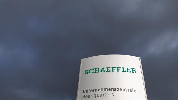 "Ein Abbauprogramm jagt das nächste": Schaeffler-Beschäftigte protestieren gegen Stellenabbau