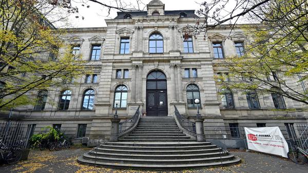 Die "Neue Anatomie" in der Krankenhausstrasse ist ein prachtvolles Gebäude aus dem 19. Jahrhundert.