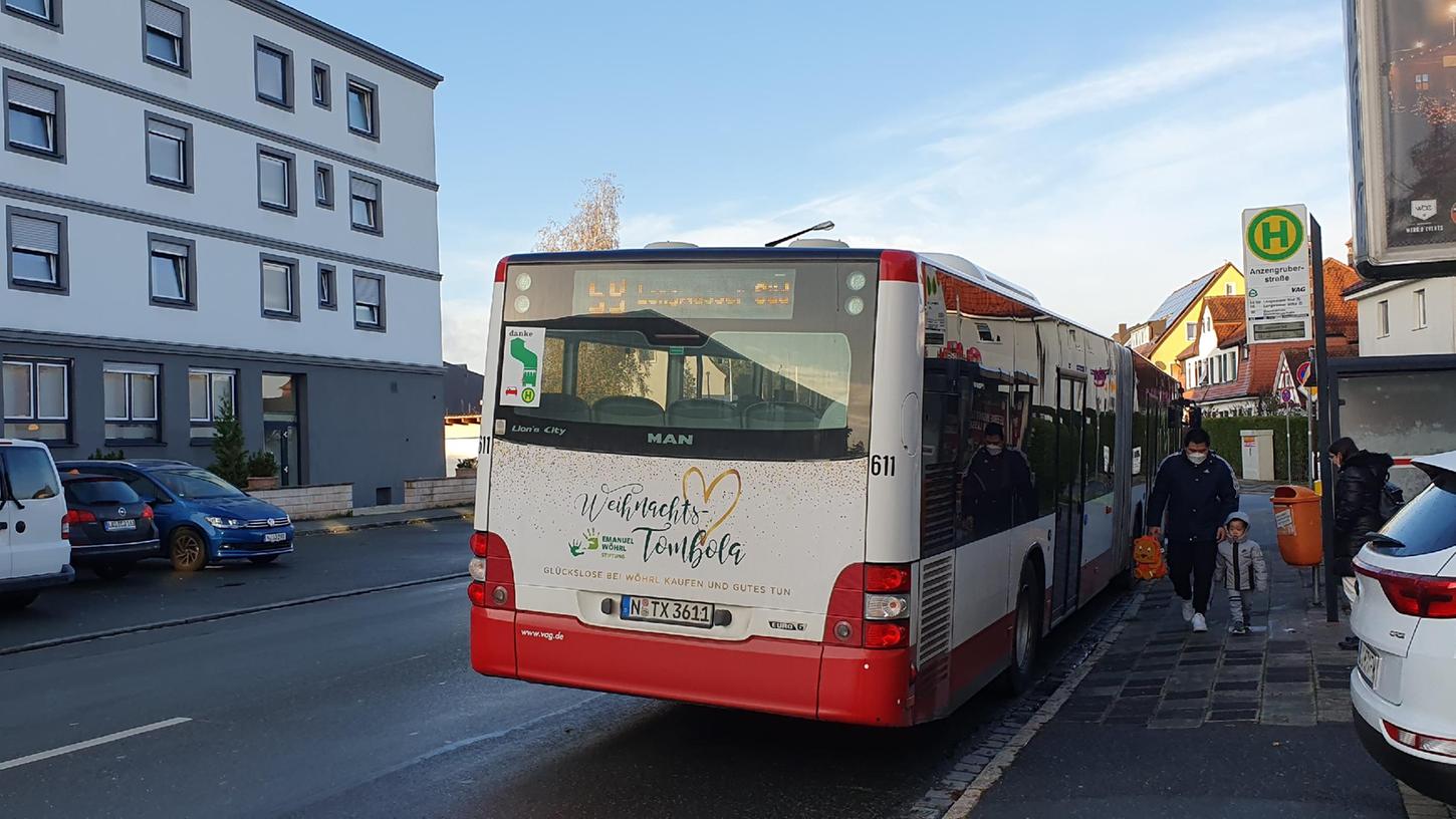 Wegen einer Baustelle an der Fischbacher Hauptstraße werden auch die VAG-Busse im März wieder im Stau stehen. Das ist Thema bei der Bürgerversammlung am 15. März. 