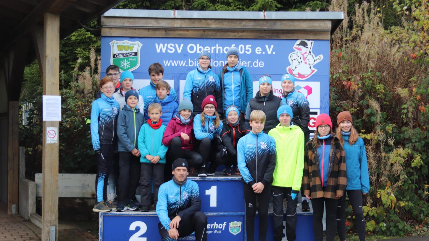 Die Langlaufgruppe des Skiverbandes Frankenjura nach dem Biathlon-Wettkampf.  