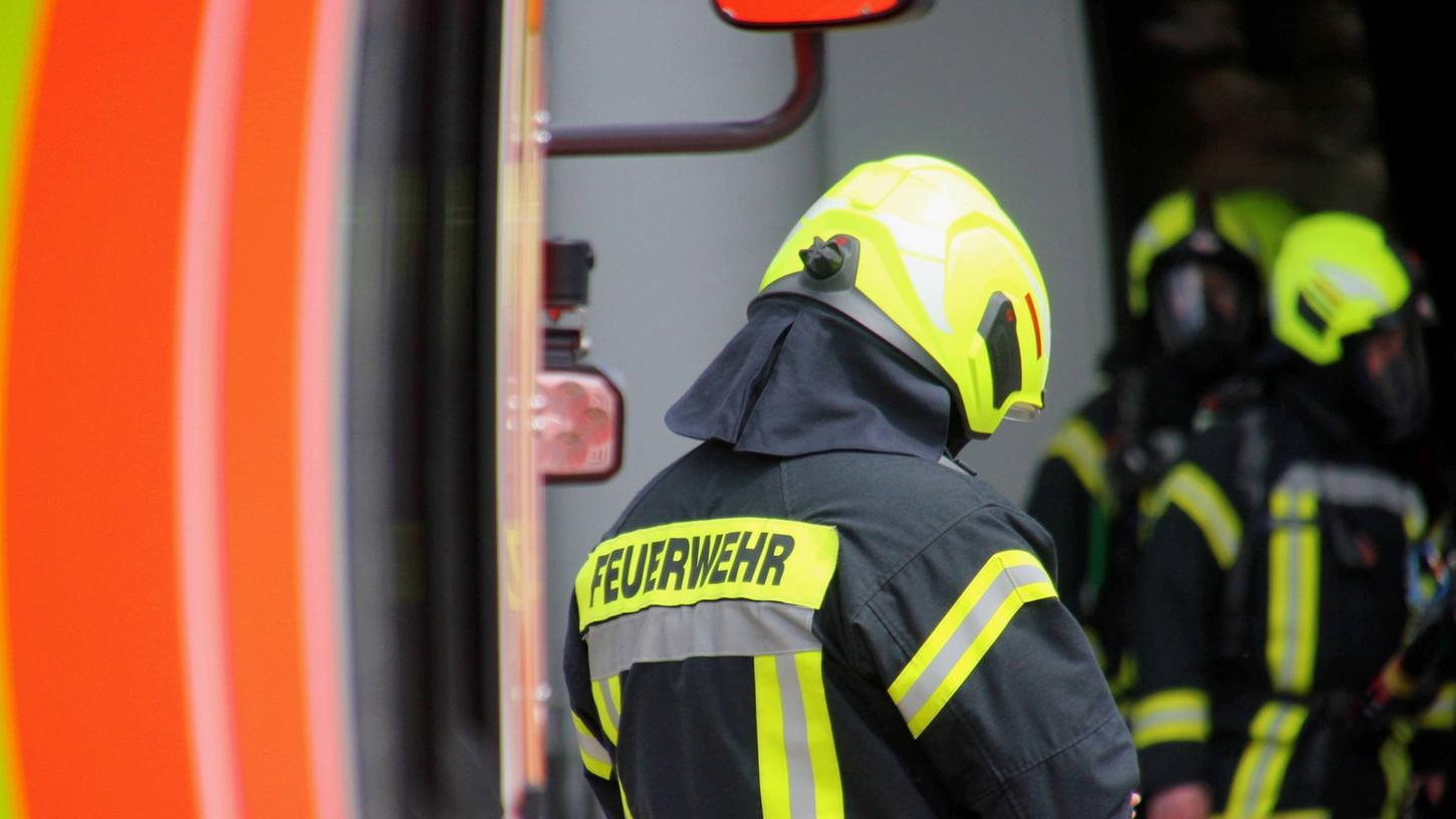 130 Feuerwehrkräfte waren bei dem Brand in Gnadenberg im Einsatz. 