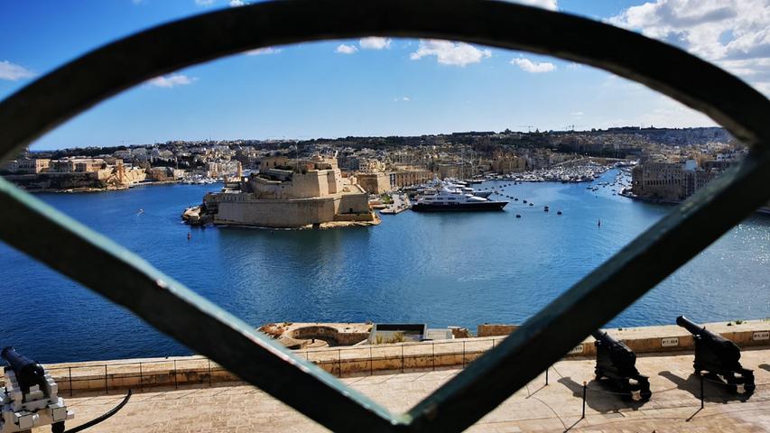 Blick von Valletta auf den Hafen.
