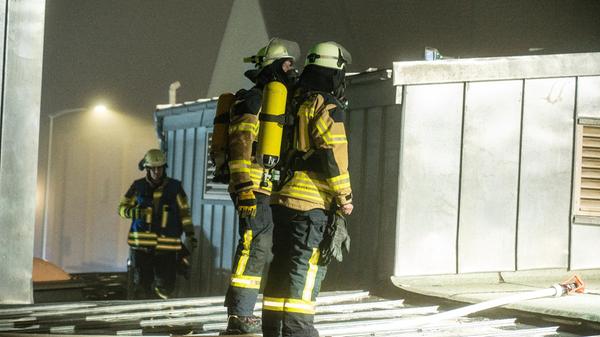 Feuer in Bank: Brand in Technikbereich