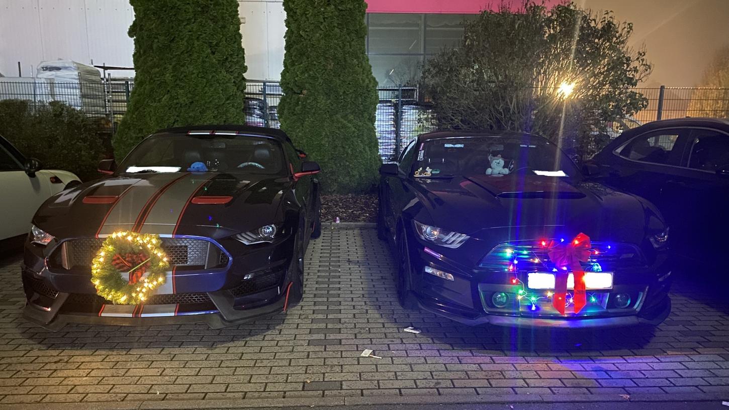 So festlich waren die Muscle-Cars ausstaffiert. So festlich waren die Muscle-Cars ausstaffiert.