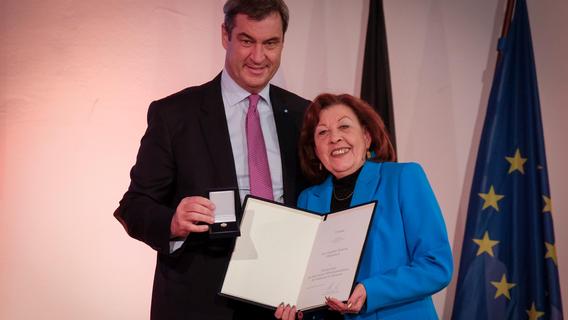54 Jahre Einsatz für den Nürnberger Fasching: Hohe Auszeichnung für Angelika Wimmer