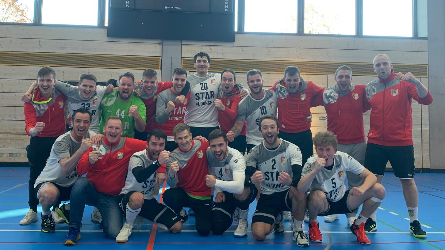 Allen Grund zum Jubeln hatte Altdorfs erste Handballmannschaft nach dem Sieg in Herzogenaurach.