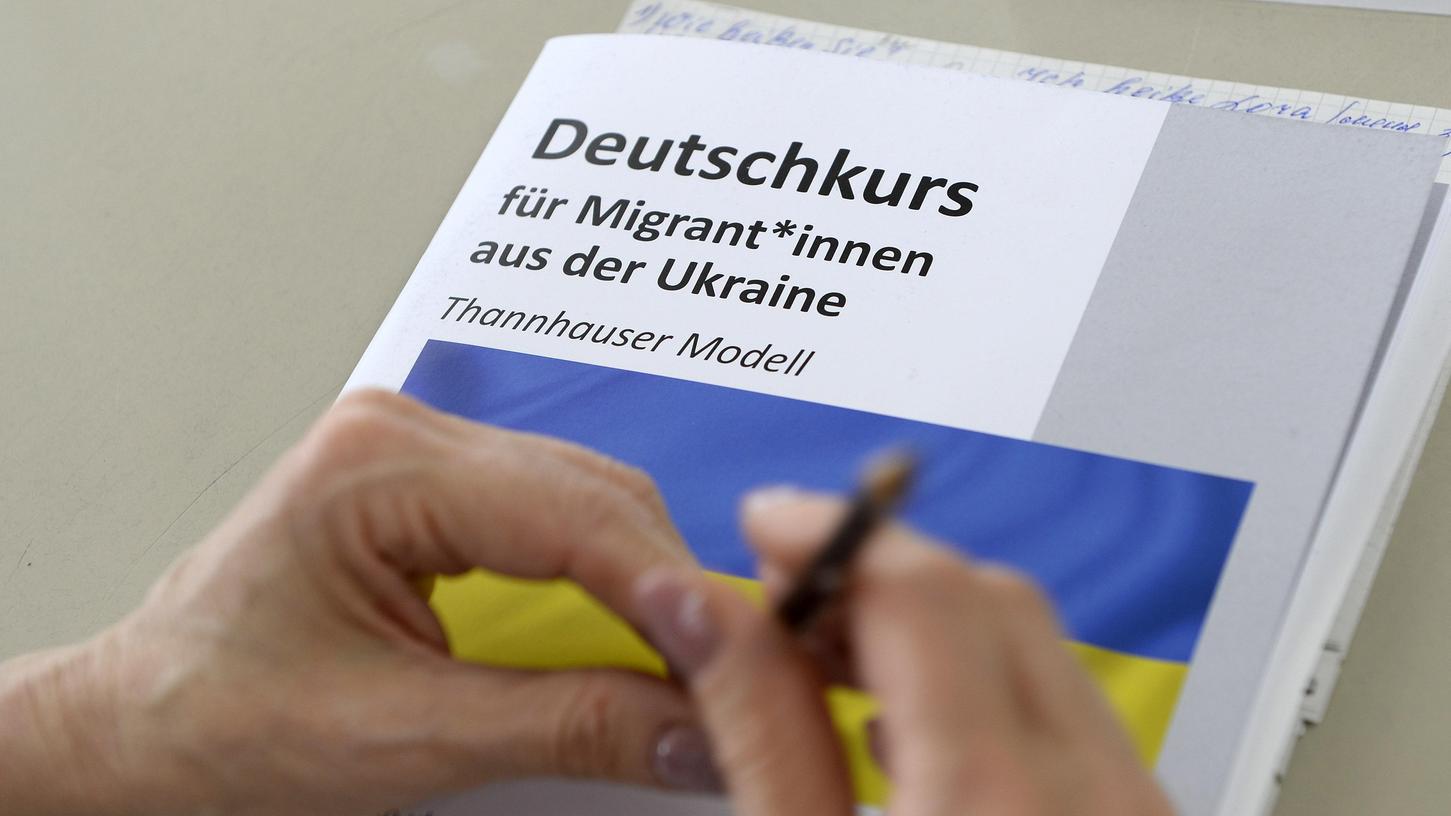 Die Nachfrage nach Integrationskursen ist auch im Landkreis Neumarkt hoch, vor allem bei Geflüchteten aus der Ukraine. Es gibt Wartelisten. Die Nachfrage nach Integrationskursen ist auch im Landkreis Neumarkt hoch, vor allem bei Geflüchteten aus der Ukraine. Es gibt Wartelisten.