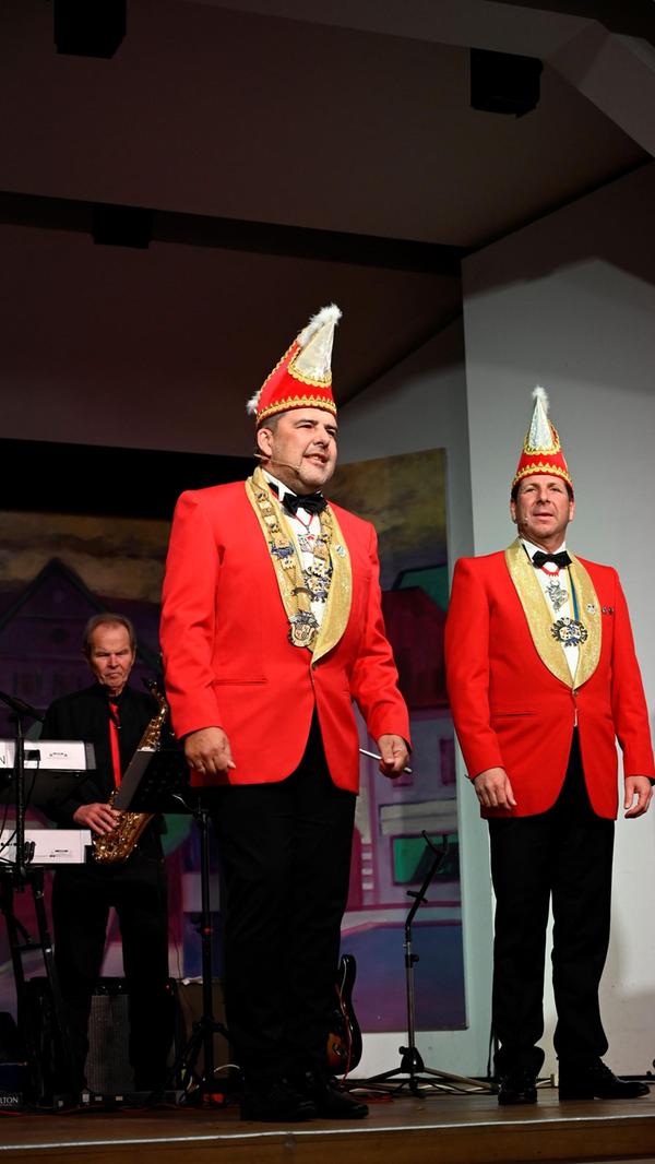 Während der Faschingsdämmerung der Karnevalsgesellschaft Treuchtlingen wird traditionell das Geheimnis um das Prinzenpaar gelüftet.