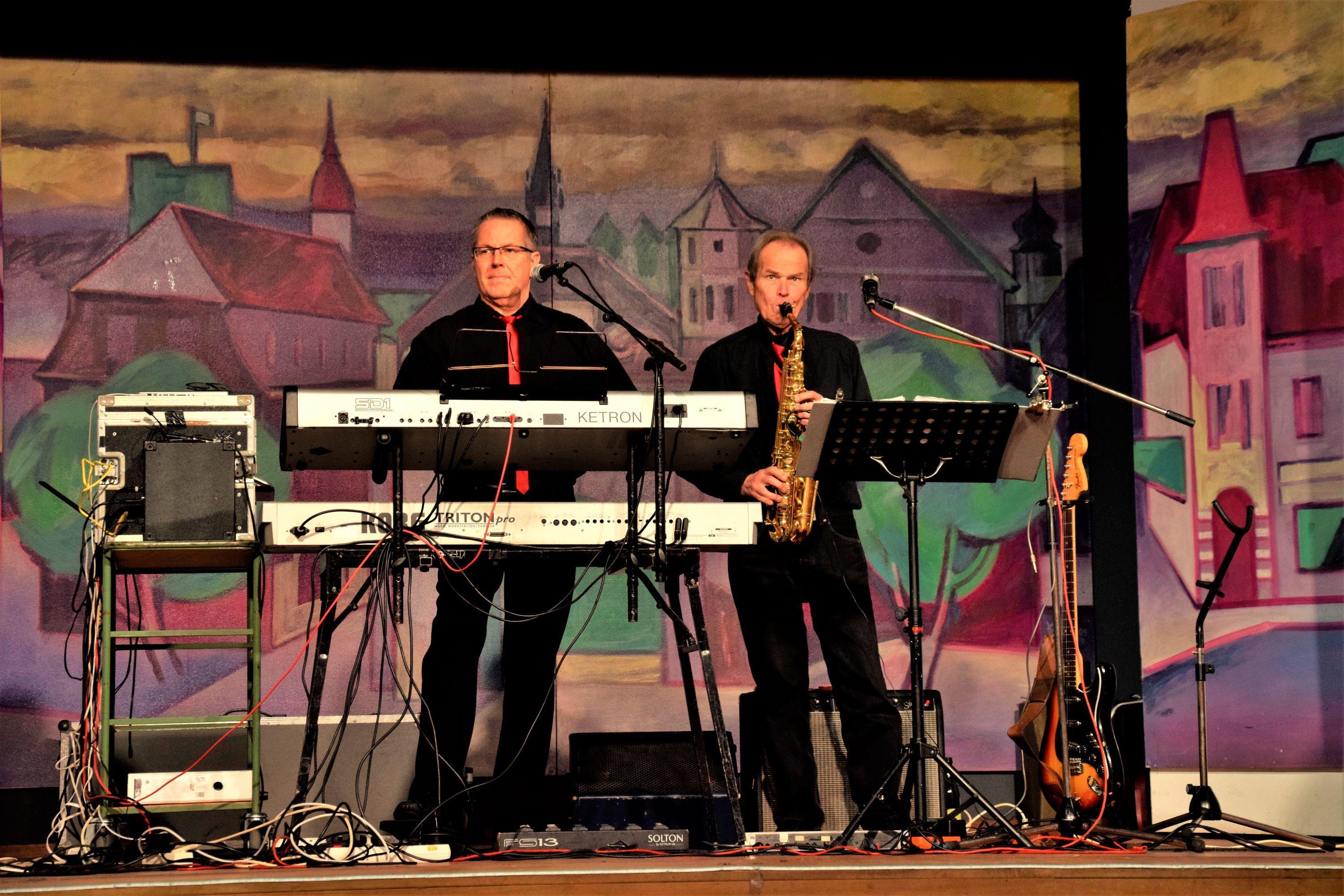 Begleitet wurden die Tänze der Garde von bester Musik.