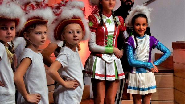 Für die Gardetänzerinnen war es ein Glück, endlich einmal wieder vor Publikum zu tanzen.