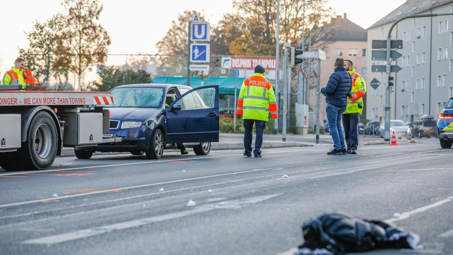 Die Fußgängerin wurde bei dem Unfall schwer verletzt.