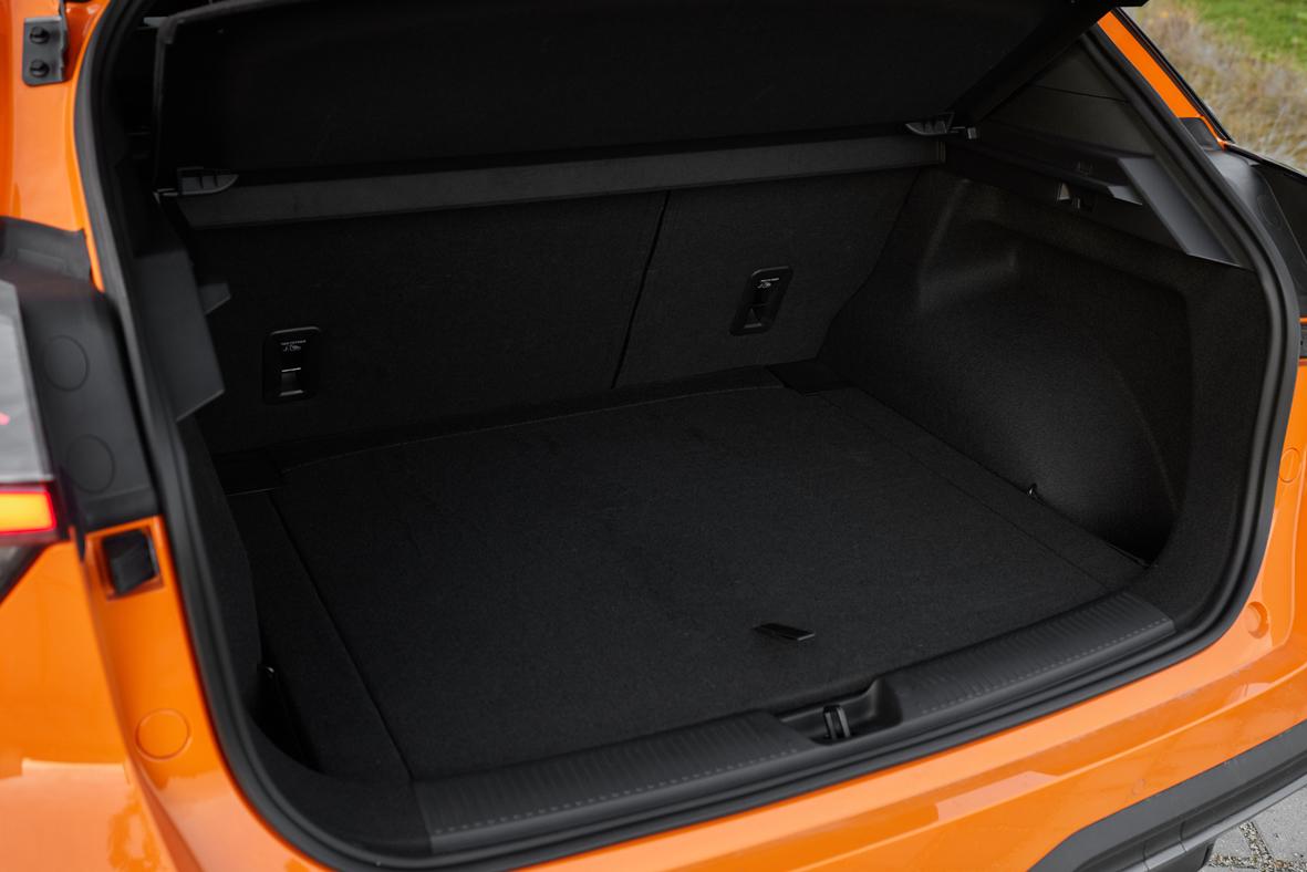 In den Kofferraum passen 363 bis 1175 Liter (Luxury: 1165 Liter). Angenehm niedrig fällt die Ladekante aus, das erleichtert die Befrachtung.