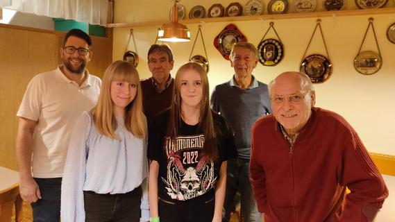Lisa Deinzer ist neues Christkind in Auerbach - Marina Brütting sein Engel