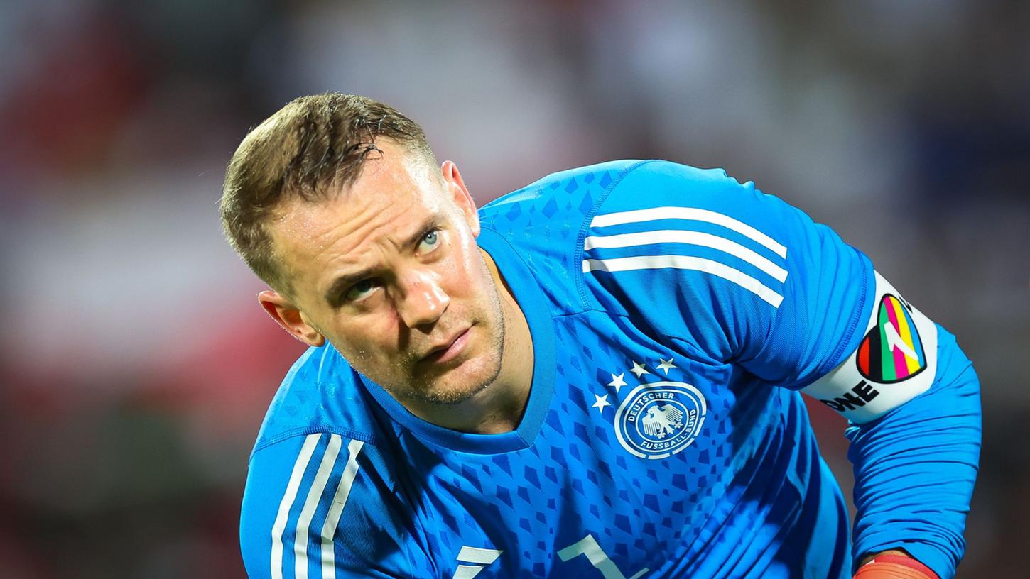 DFB-Kapitän Manuel Neuer mit der "One Love"-Kapitänsbinde. DFB-Kapitän Manuel Neuer mit der "One Love"-Kapitänsbinde.