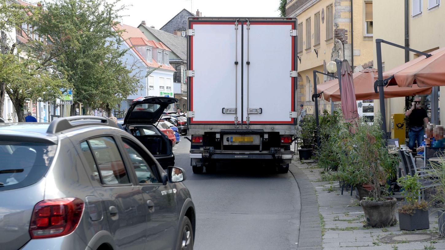 Der VCD findet: Einzelmaßnahmen, wie eine Sperrung der Hornschuchallee, brächten nicht viel - außer einer Verlagerung des Autoverkehrs in andere Straßen. Der VCD findet: Einzelmaßnahmen, wie eine Sperrung der Hornschuchallee, brächten nicht viel - außer einer Verlagerung des Autoverkehrs in andere Straßen.