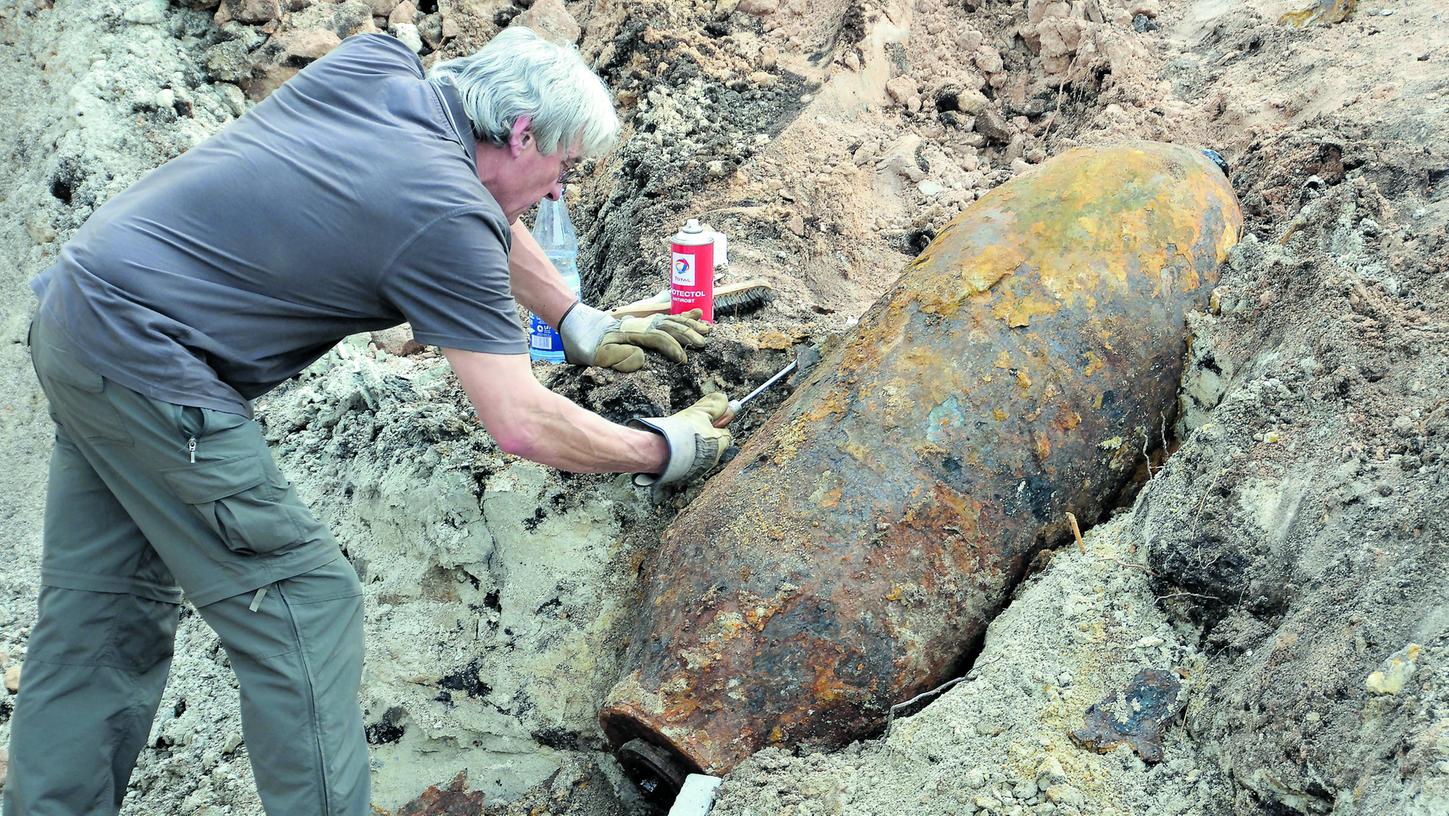 Das War Knapp! So Wurde Die Weltkriegsbombe Entschärft – Evakuierungsgebiet Abgesperrt. - jn67239