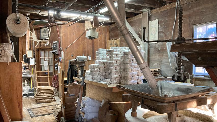 Die Kleinstadt Pigeon Forge ist eines der Eingangstore in den Nationalpark Smoky Mountains - mit der Old Mill von 1830 steht dort die älteste Mühle der Vereinigten Staaten, die noch in Betrieb ist. Fast direkt nebenan...