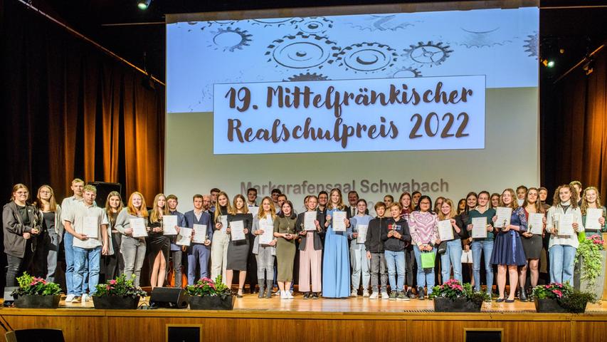 Alle Preisträger bei der Verleihung im Schwabacher Markgrafensaal.