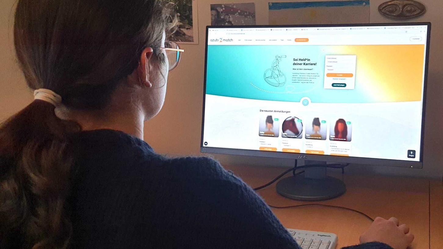 Mit ein paar Mausklicks zum Vorstellungsgespräch: Die Suche nach einer Lehrstelle oder einem Praktikumsplatz ist mit dem neuen Portal "azubi2match" ganz einfach. Mit ein paar Mausklicks zum Vorstellungsgespräch: Die Suche nach einer Lehrstelle oder einem Praktikumsplatz ist mit dem neuen Portal "azubi2match" ganz einfach.