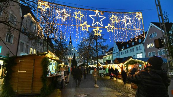 Die Eröffnung des Neumarkter Weihnachtsmarkts 2022.