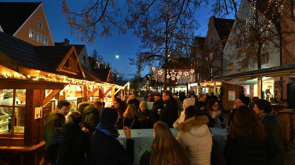 Die Eröffnung des Neumarkter Weihnachtsmarkts 2022.
