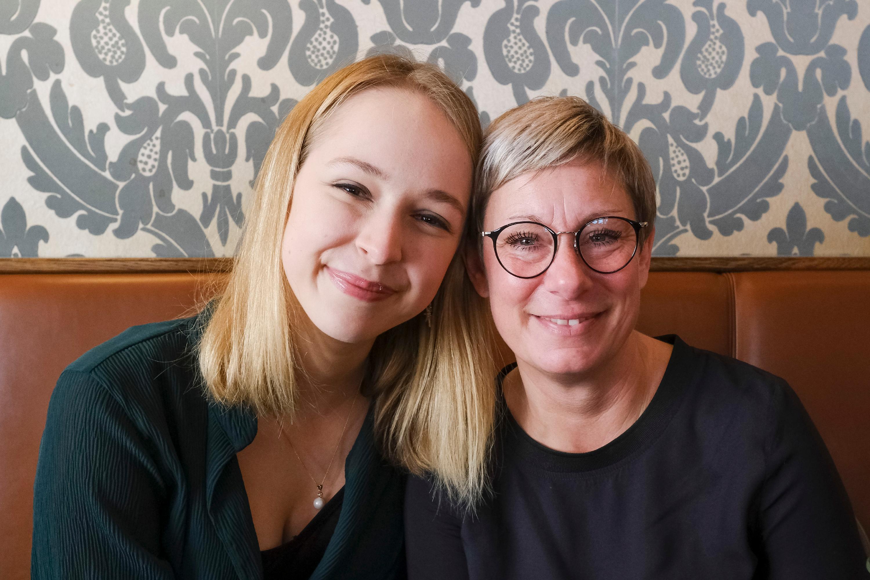 An diesem Tag wich der Nürnbergerin auch die Christkindbetreuerin Susanne Randel nicht von der Seite.