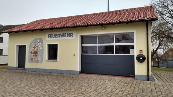 Zu klein für neues Auto: Feuerwehrhaus in Röckersbühl muss "angepasst" werden