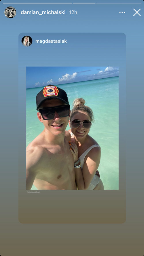 Blaues Wasser und weiße Strände. Damian Michalski teilte auf Instagram einen Schnappschuss mit seiner langjährigen Freundin Magda Stasiak. Das Paar sonnt sich derzeit auf der Insel Saona in der Dominikanischen Republik. 
