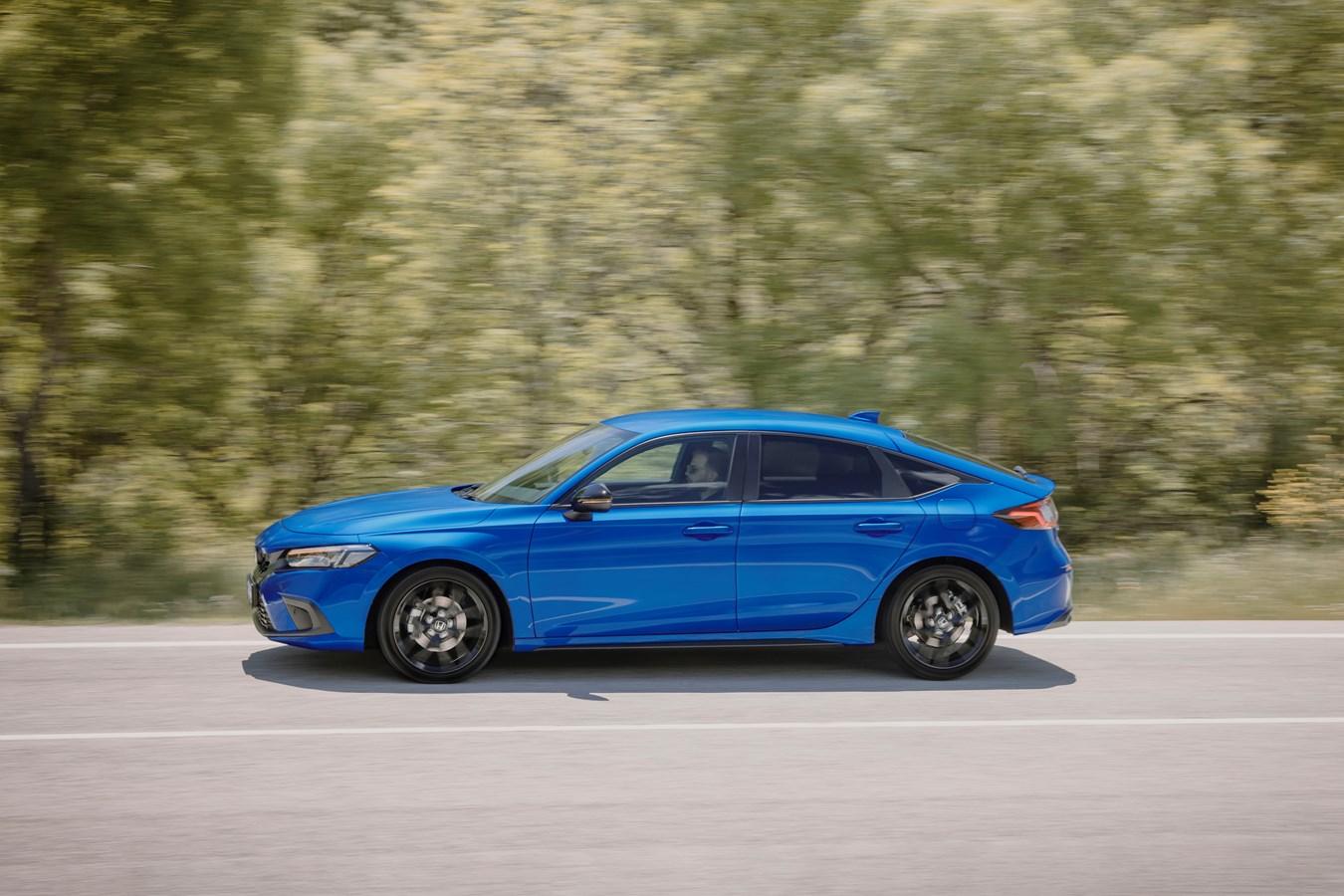 Das Vollhybridsystem e:HEV besteht aus drei Motoren - zwei Elektroaggregaten und einem Zweiliter-Benzin-Direkteinspritzer mit 105 kW/143 PS.