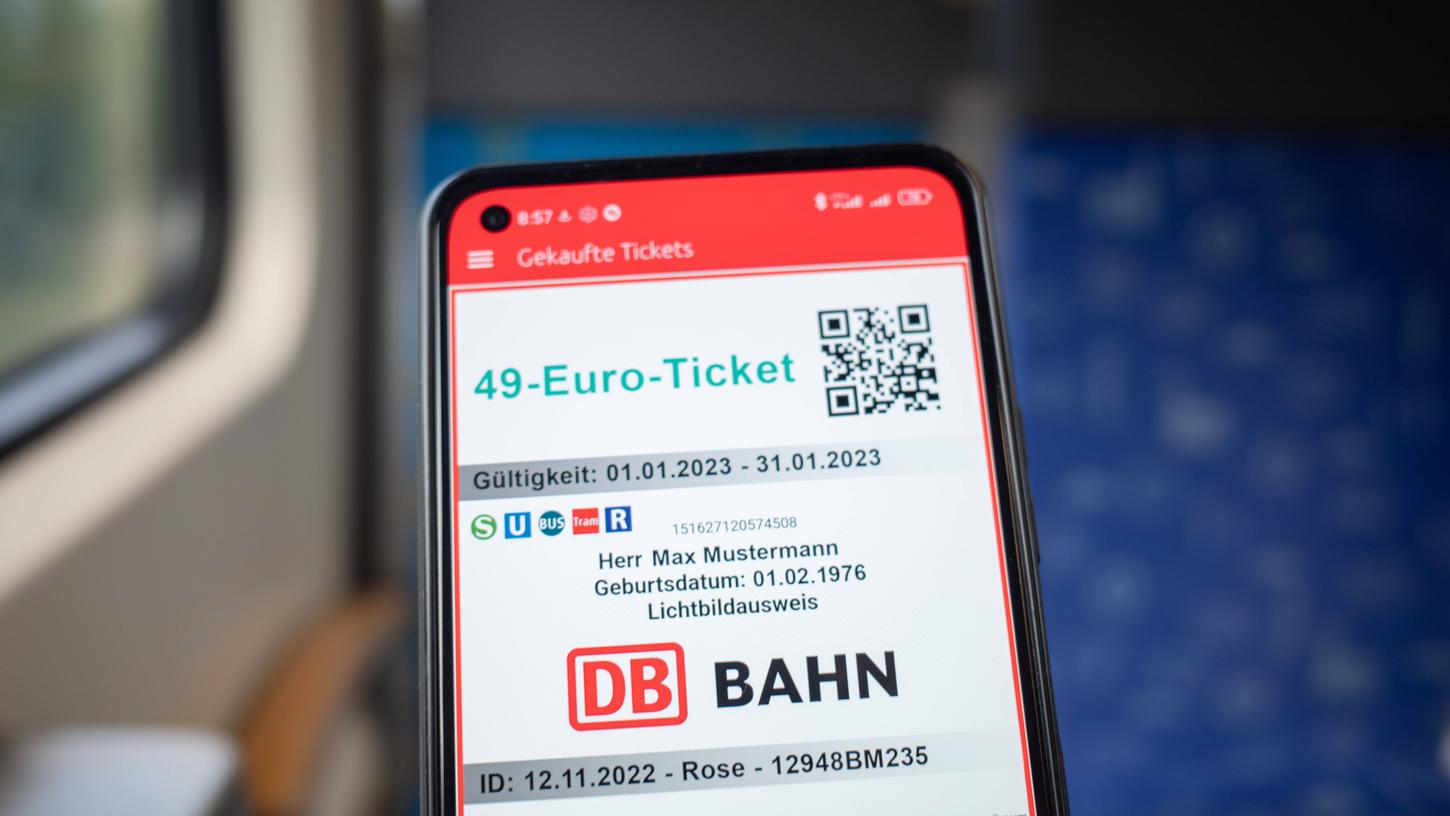 Das 49-Euro-Ticket ist Thema bei der heutigen digitalen Verkehrsministerkonferenz.