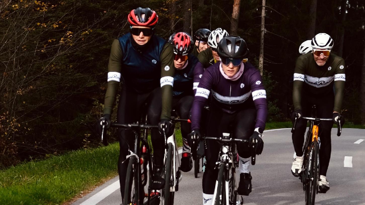 Vor kurzem fand in Fünfbronn ein erstes Teamwochenende statt. Dabei standen das gegenseitige Kennenlernen, Einblicke in das Unternehmen sowie einige gemeinsame Radkilometer auf dem Programm.
