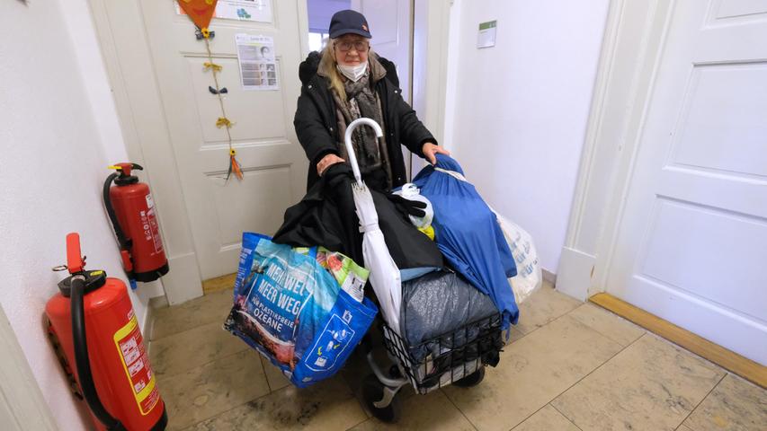 Nurten G. kommt mehrmals in der Woche mit ihrem "Schwertransporter" in die Caritas-Einrichtung in Gibitzenhof. Nurten G. kommt mehrmals in der Woche mit ihrem "Schwertransporter" in die Caritas-Einrichtung in Gibitzenhof.