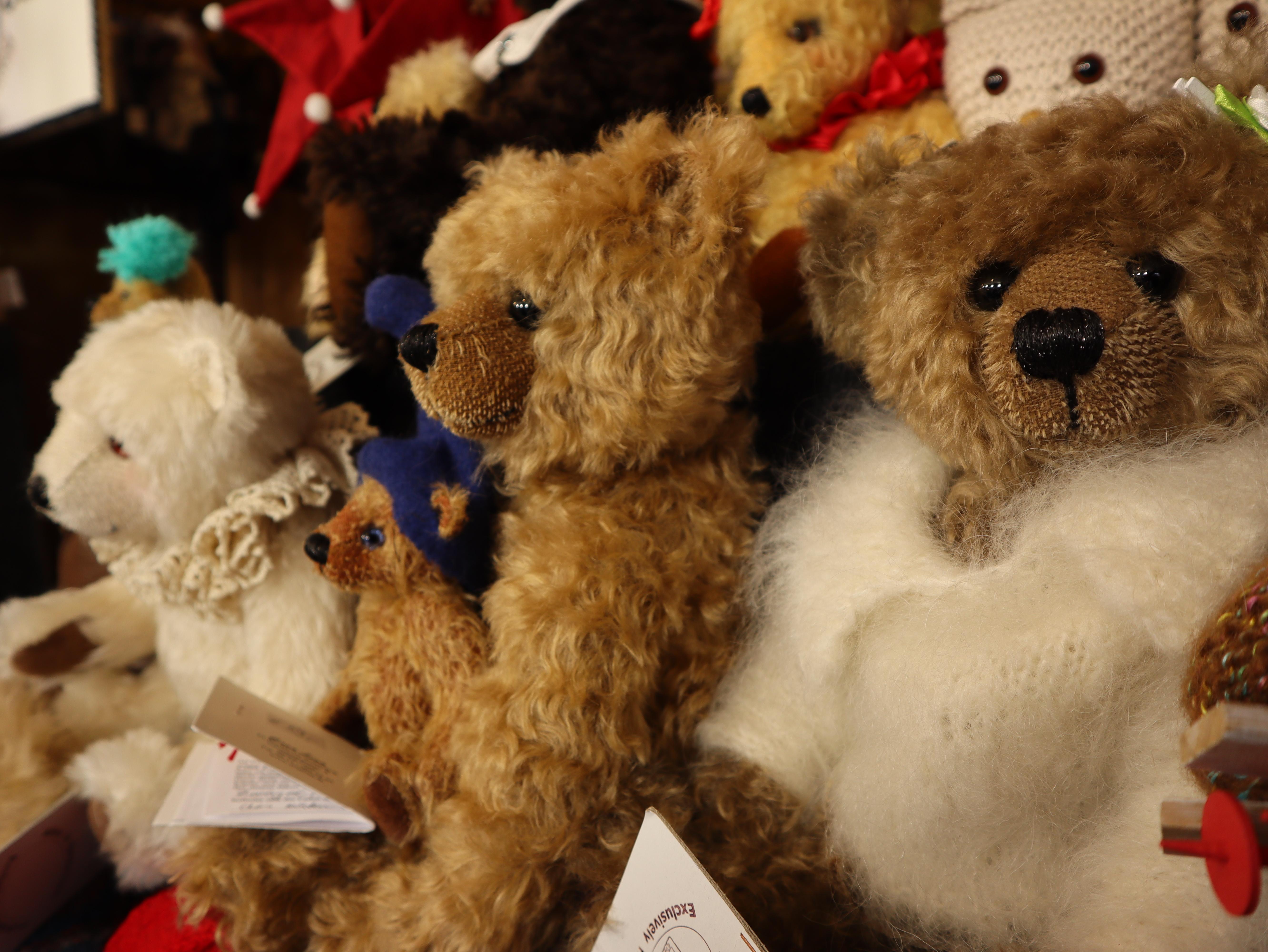 Teddybären von CreaLisa in der Christkindlesmarkt-Bude