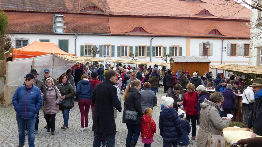 Der Heidenheimer Weihnachtsmarkt im Klosterhof wurde vor über 40 Jahren aus der Taufe gehoben und ist seitdem am 2. Adventssonntag ein Anziehungspunkt.