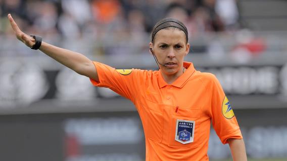 Erstmals WM-Schiedsrichterin: Stéphanie Frappart pfeift Deutschland gegen Costa Rica