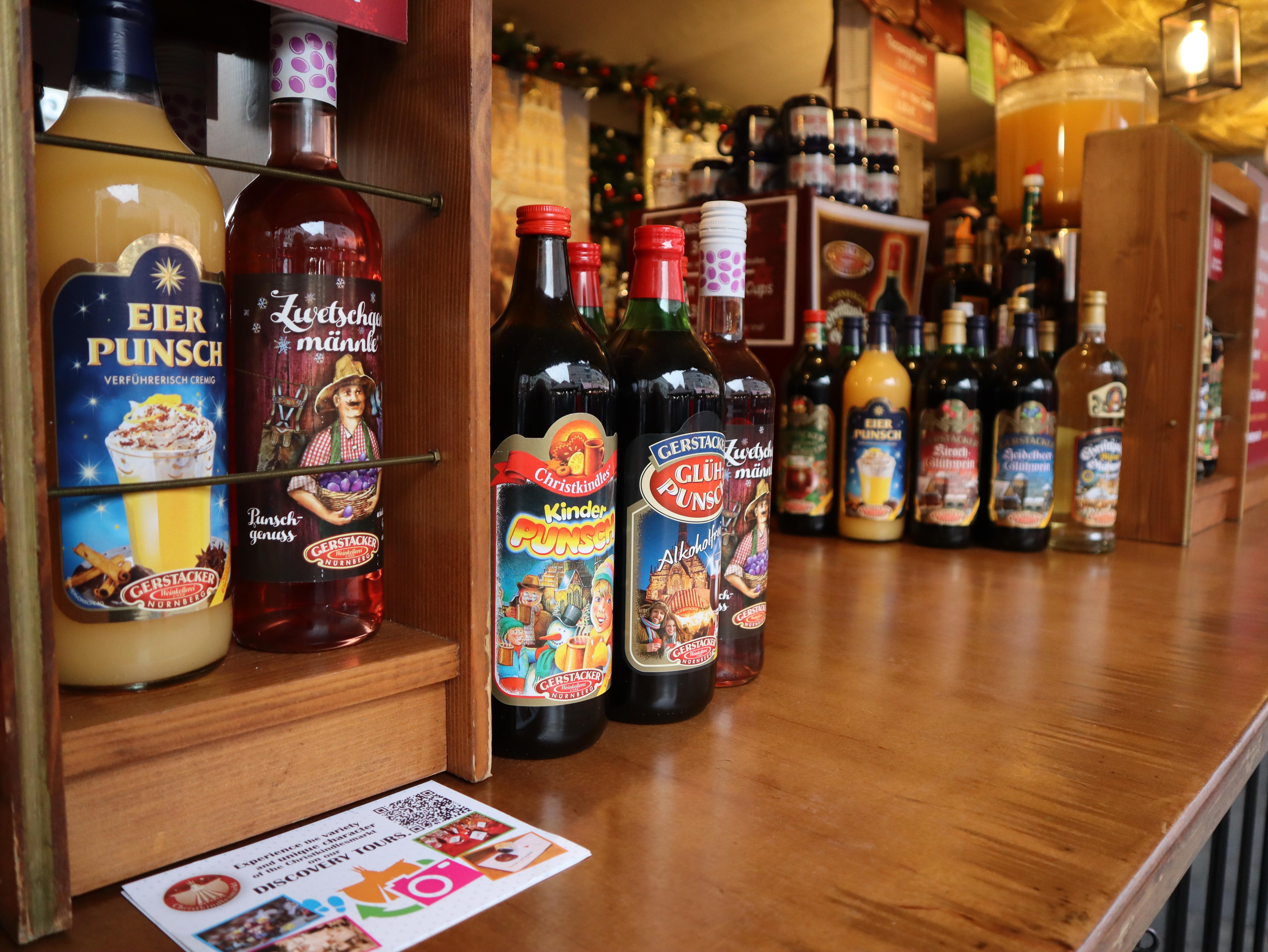 In der vorletzten Bude, Nr. 31 von Gerstacker, gibt es Christkindlesmarkt-Gl&uuml;hwein.