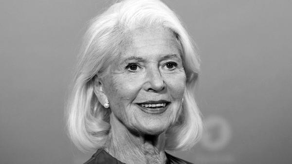 Die österreichische Schauspielerin Christiane Hörbiger ist im Alter von 84 Jahren in Wien gestorben. Sie war bekannt aus Theater, Film und Fernsehen und hatte ihren Durchbruch bei einem breiten Publikum in den 80er Jahren mit der Fernsehserie "Das Erbe der Guldenburgs". Für ihr Lebenswerk wurde sie unter anderem mit der Goldenen Kamera ausgezeichnet.