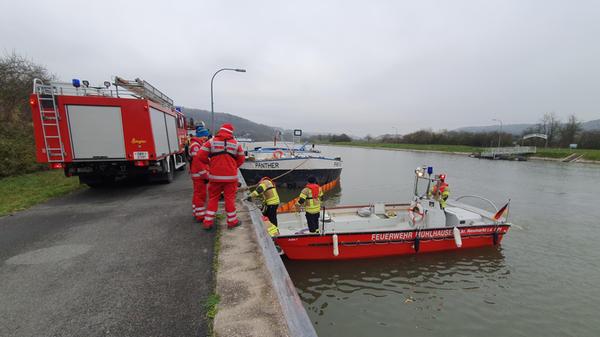 Ursache für die Kollision war ein entgegenkommendes Fahrgast-Schiff, dem der Kapitän des Frachtschiffs ausweichen wollte.