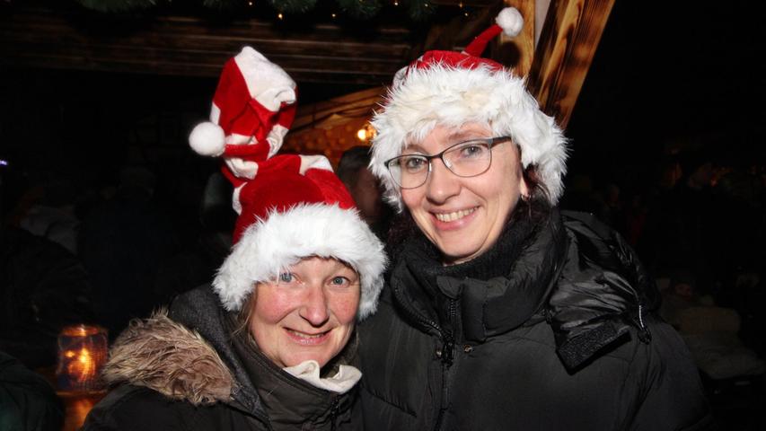 "Ein megaschöner Weihnachtsmarkt!" befinden Martina und Daniela.