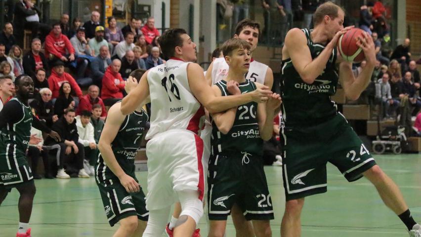 Die VfL-Baskets gewannen ein umkämpftes Match gegen Rosenheim mit 79:64