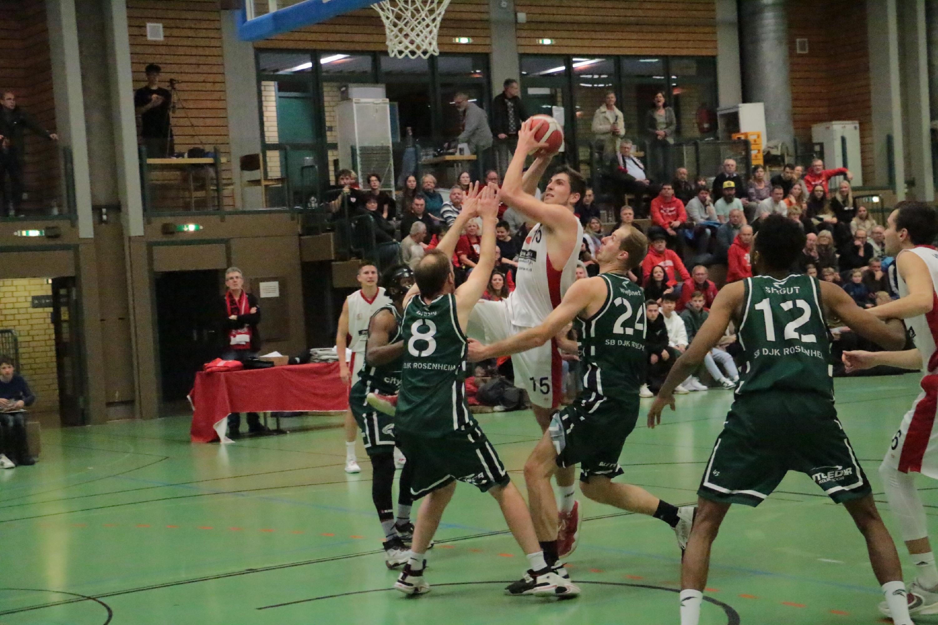 Die VfL-Baskets um Topscorer Luca Wörrlein (23 Punkte) setzten sich gegen Rosenheim mit 79:64 durch.