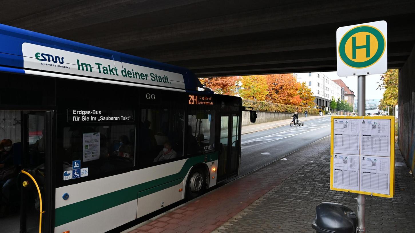 Im Bus der Linie 205 von Erlangen nach Höchstadt kam es zu einer Auseinandersetzung zwischen Jugendlichen. Die Polizei ermittelt. 